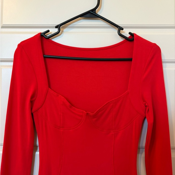 Commense Dress - Picture 3 of 5